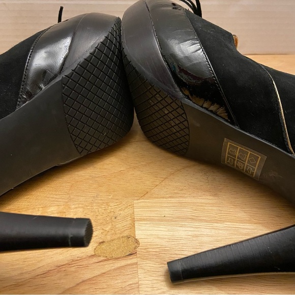 Lovely People Black And Gold Foil Scalloped Pointy Toe High Heel Shoes Size 10. - Picture 6 of 10